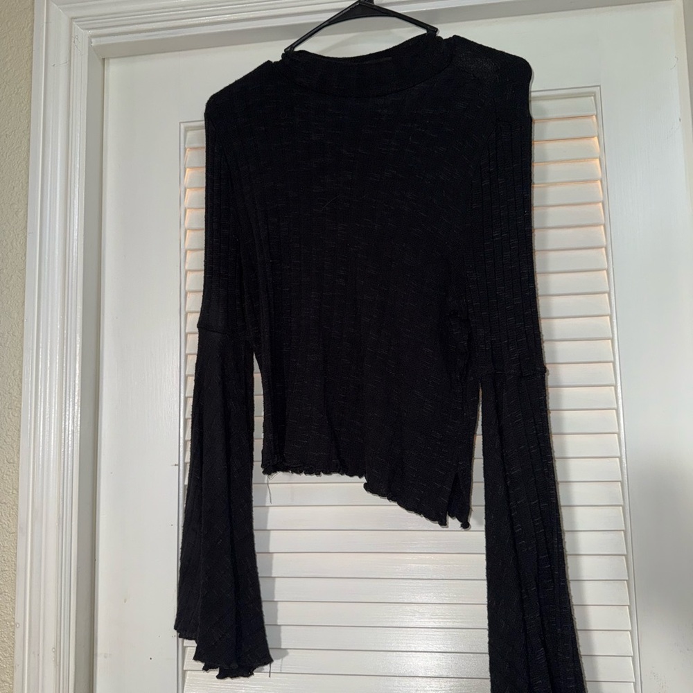 Shyanne Black Ribbed Crop Top